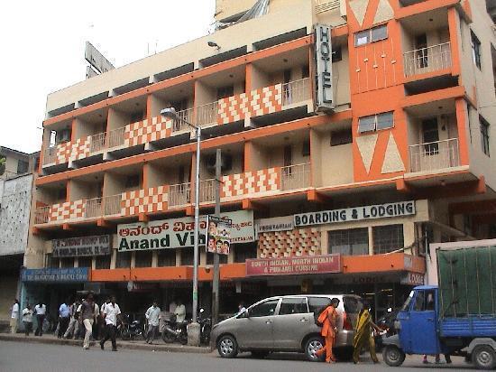 Hotel Anand Vihar Bangalore Buitenkant foto